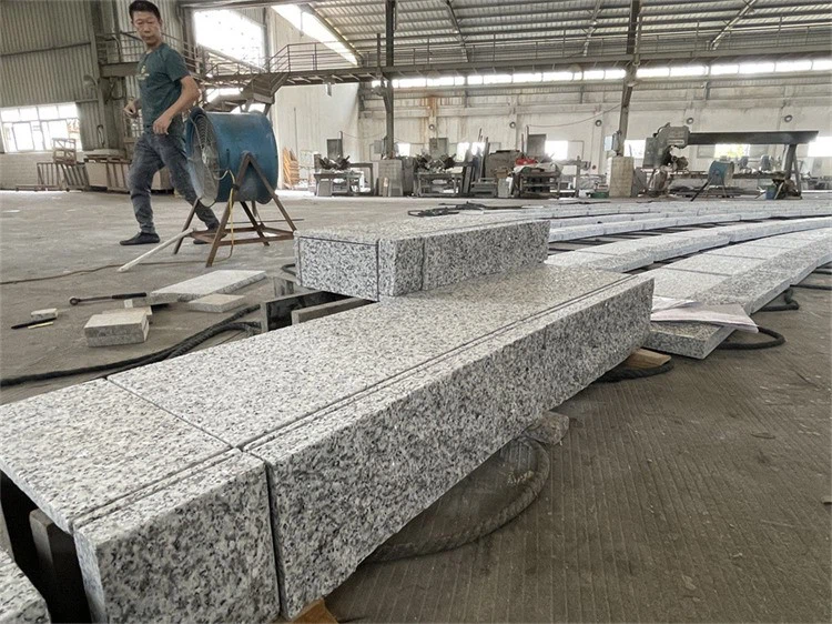 G050 granite bush-hammered outdoor steps G050 granite bush-hammered outdoor steps